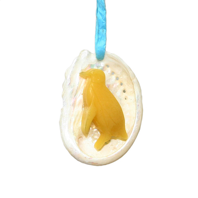 pinguin in witte abalone schelp (Witte Lotus)